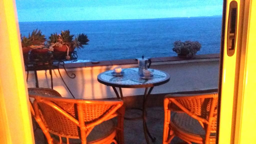 مبيت وإفطار كاتانيا Casa Sul Mare المظهر الخارجي الصورة